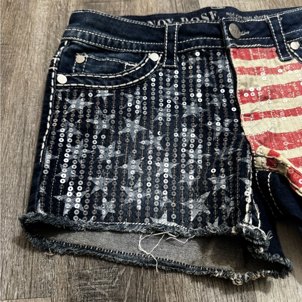 Knox Rose American Flag Sequin Denim Shorts - Red, White, Blue size 8 Mid Rise - Picture 2 of 8
